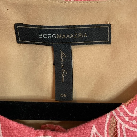 BCBGMaxAzria Chrystal Coral Lace Pink Zip-Front Flounce-Hem Lace Dress Size: 6 - Picture 4 of 7
